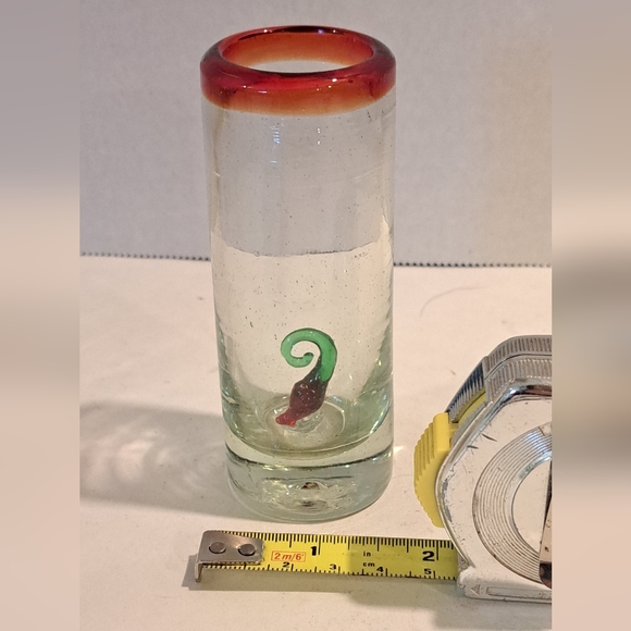 MEXICAN TEQUILA SHOT GLASSES HANDBLOWN WITH CHILI PEPPER. - Picture 2 of 7